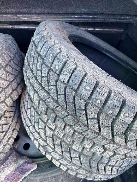 Шины r14 Viatti. Шипы