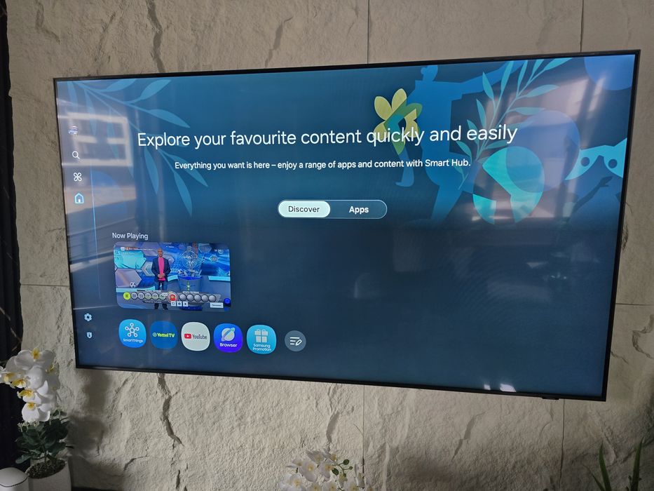 SAMSUNG UE75BU8072U   75inch crystal UHD