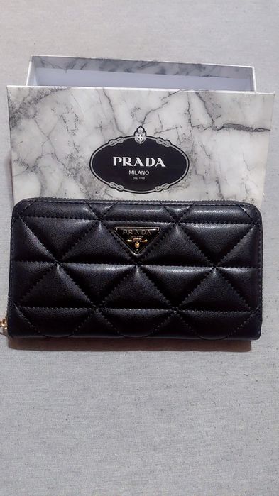 Portofel dama Prada!
