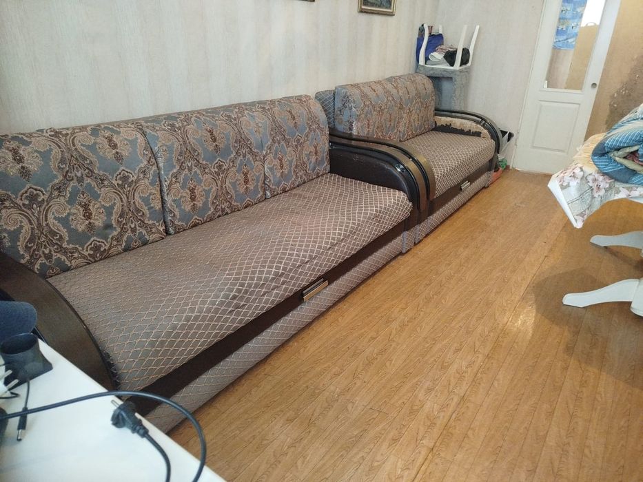 Продам 2 дивана в хорошем состоянии