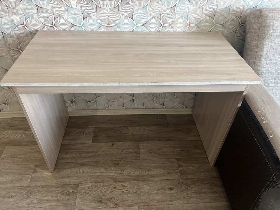 Стол в нормальном состоянии