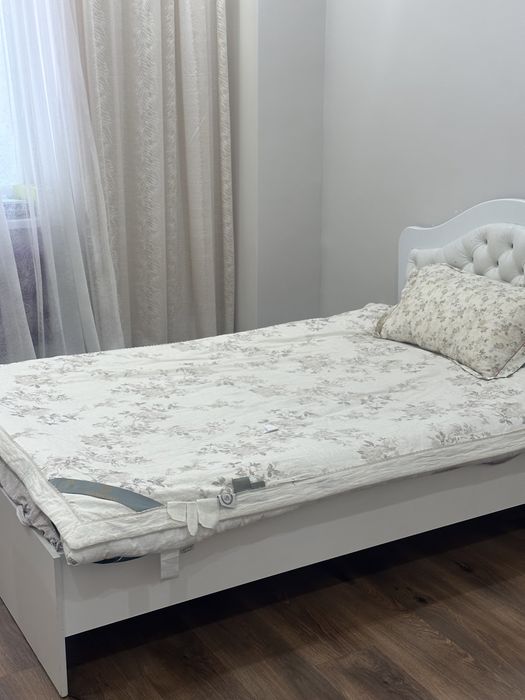 Кровать с матрасом 120*200см