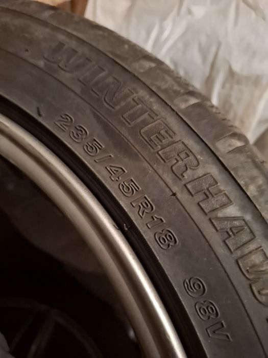 Джанти с гуми 235 /45/18  Ауди А6