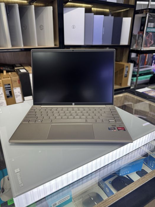 HP Pavilion  13.3" IPS 300nits AMD Ryzen 5 5600U 16GB LPDDR4 256GB SSD