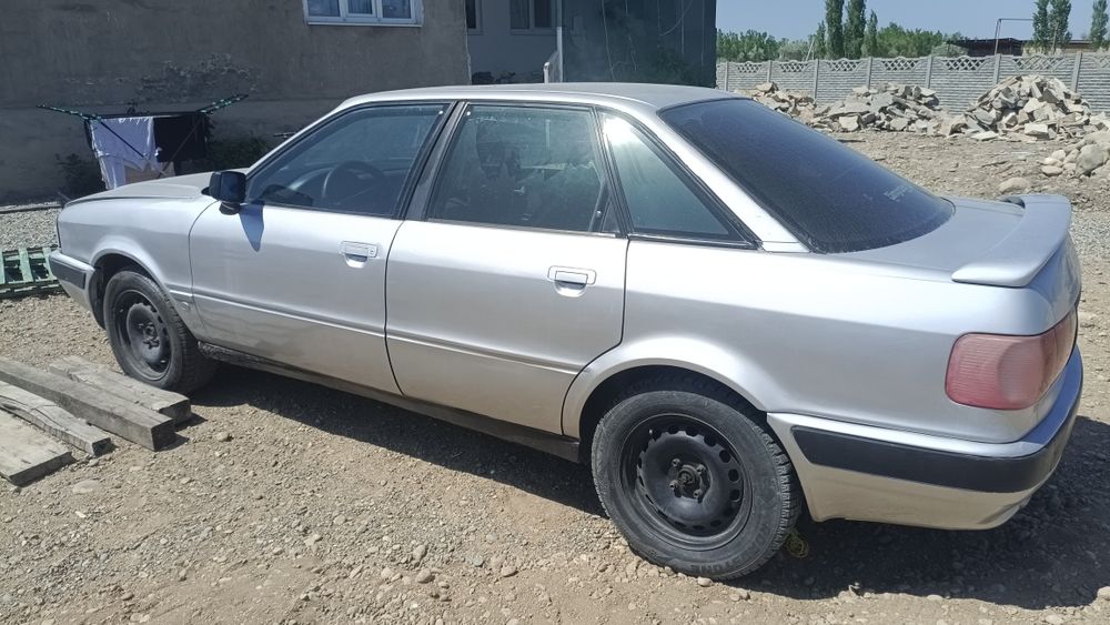 Ауди б4 1991г.в 2.0л