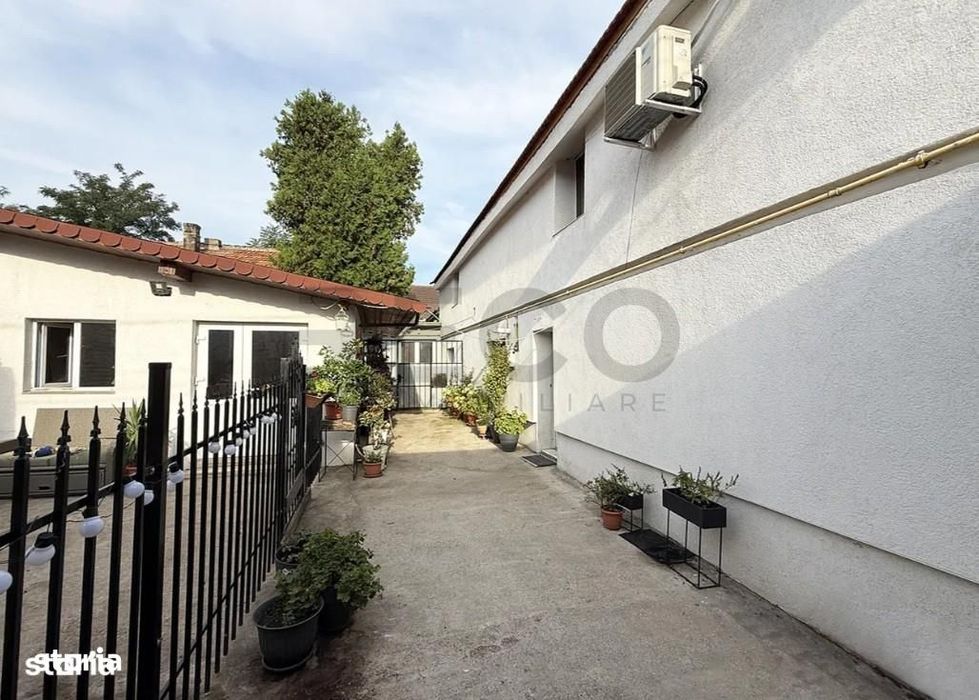 RECO Casa 4 camere, Central