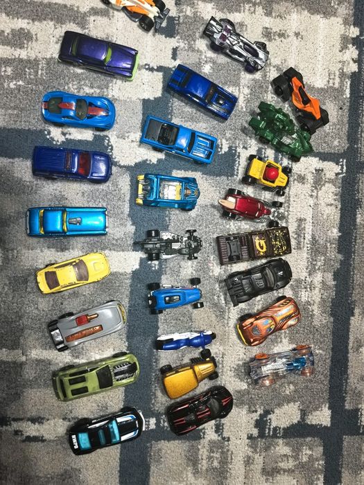 продам Hot wheels