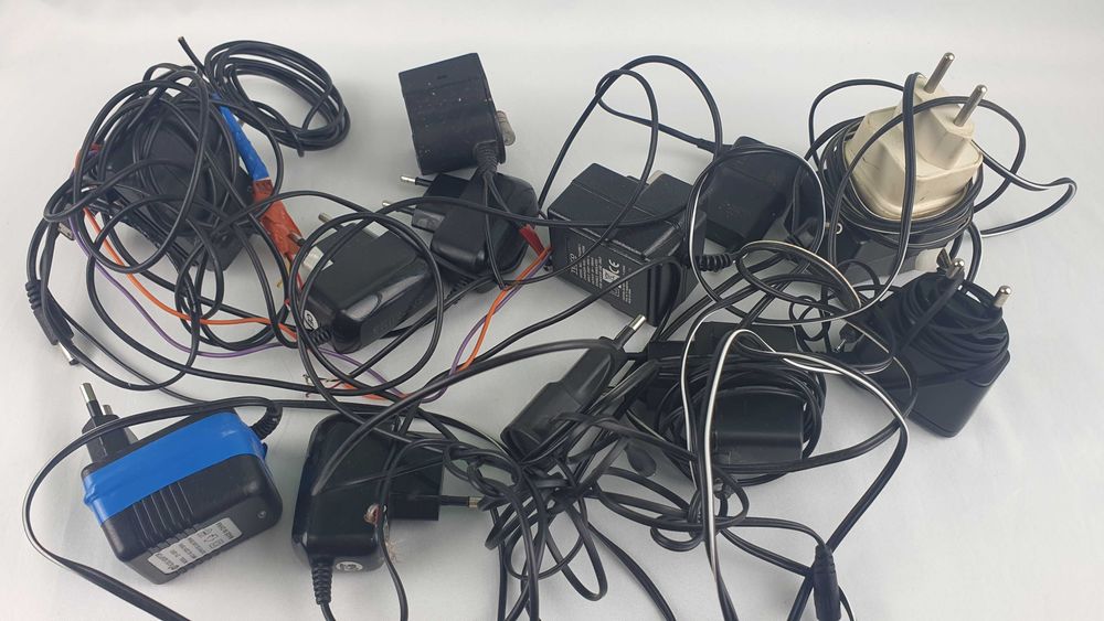 SET 100lei-Diverse alimentatoare - încărcătoare pt diverse dispozitive