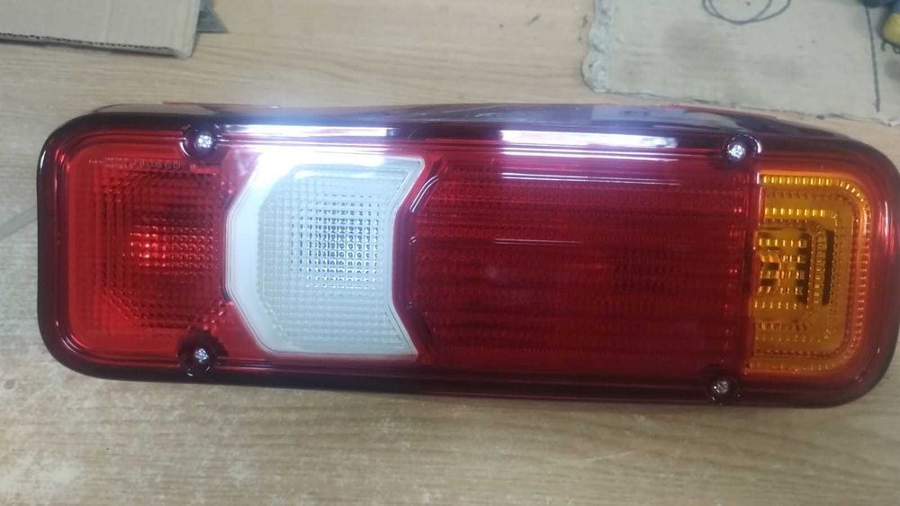 Lampa stop compatibila cu  Iveco Daily.   CA  058