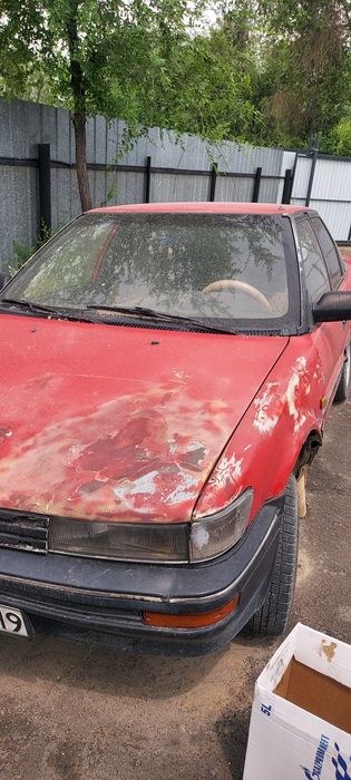 Тайота каролла 1.3 бензин