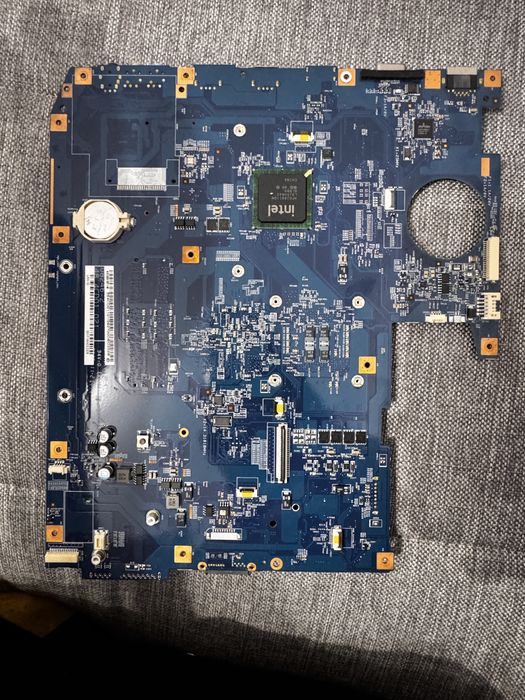 Vând placa baza laptopurile Acer Aspire 7735ZG