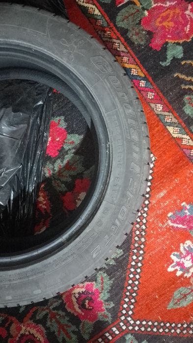 Продам комплект покрышек