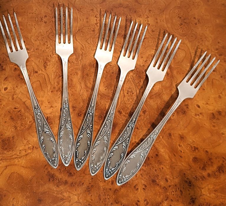 Столовые приборы