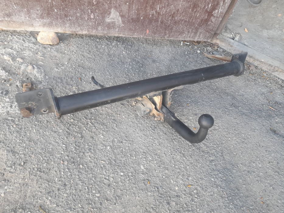 Продам фаркоп от Мазда Кронос