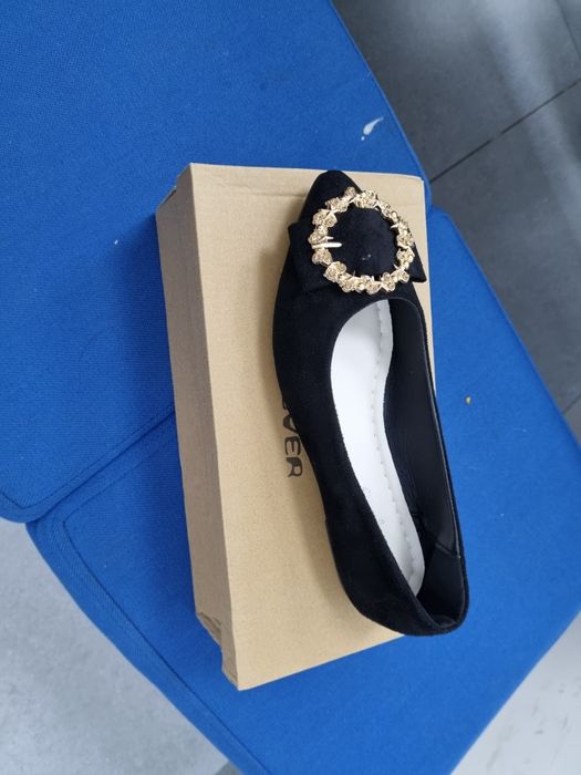 Продам      балетки