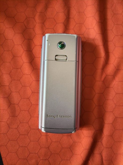 Sony Ericsson t105  ( decodat,lb română)