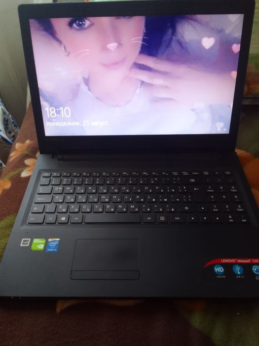 Лаптоп Lenovo в много добро състояние ,
