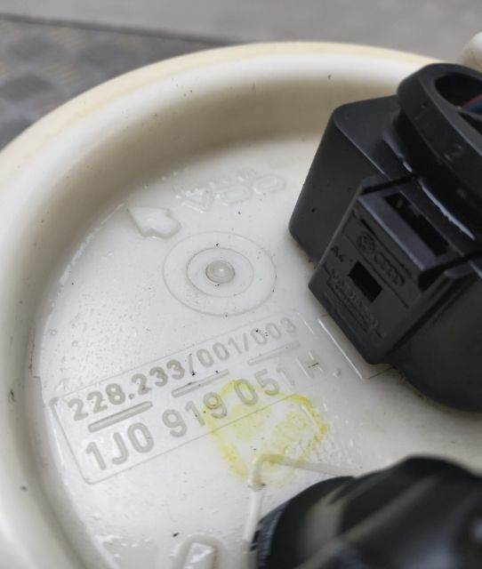 Pompa combustibil 1J0919051H Volkswagen VW Golf a 4-a generatie