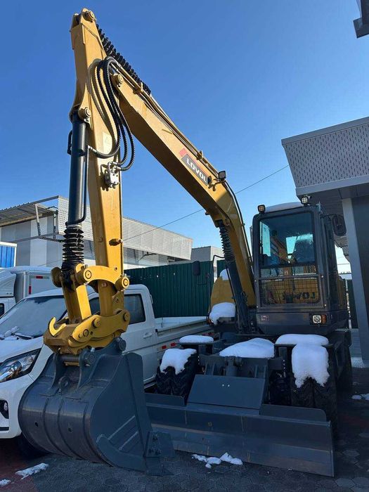 G'ildirakli ekskavator Lovol (0.3 куб) насия савдо 12 ой samsung XCMG