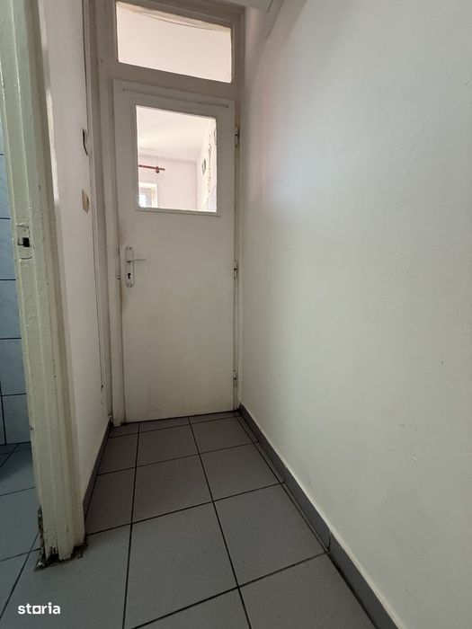 Apartament cu o camera, etaj 3, bloc izolat - Olimpia Stadion