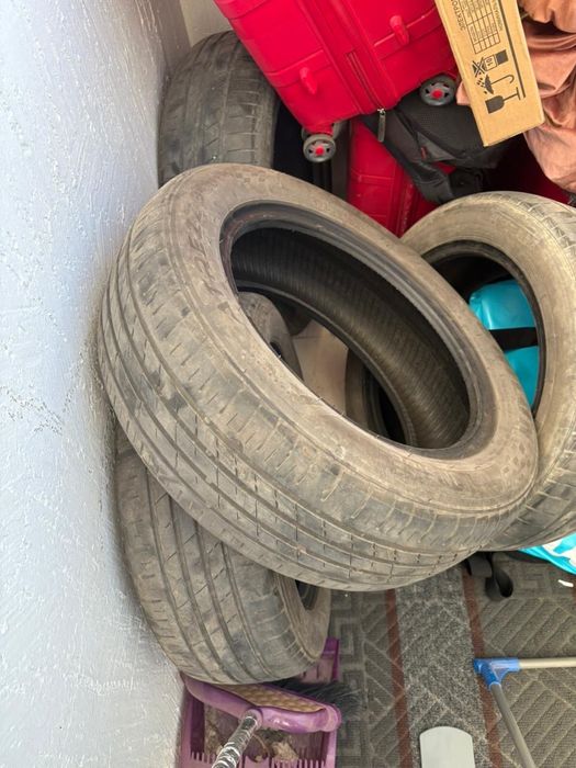 Срочно продаеться шины 185/60/15