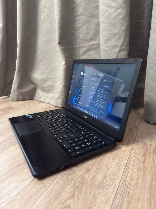 Ноутбук Acer aspire E1-572G