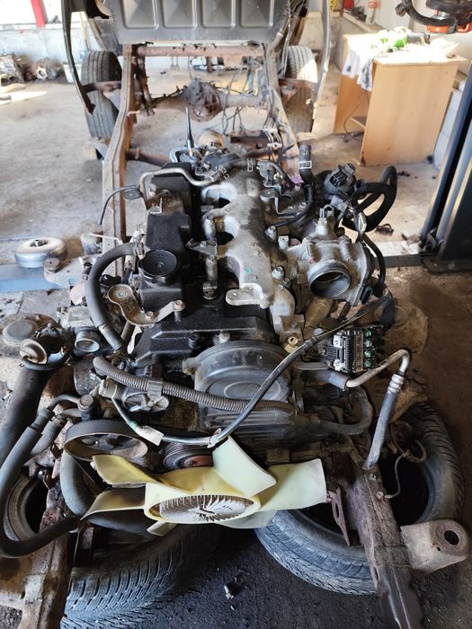 Mitsubishi L200-Митсубиши Л200-Двигател