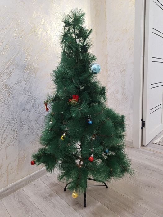 Продам новогоднюю ёлочку