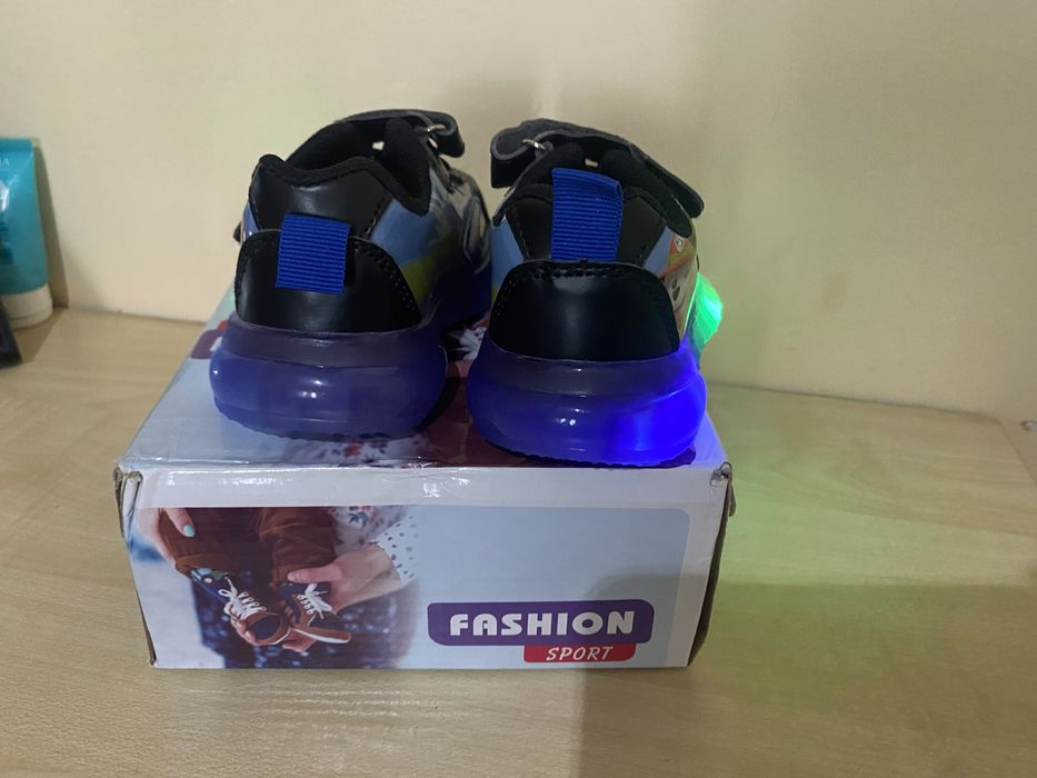 Нови светещи маратонки Пес патрул