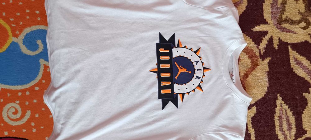 Vând tricou jordan 100% original