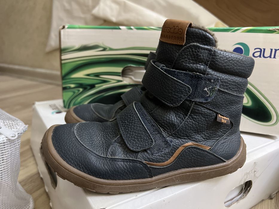 Продаю босоногие зимние сапоги детские