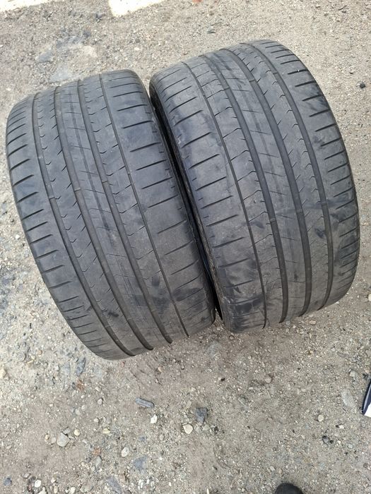 Vand 2 anvelope 295 30 21 pireli bune de vara dot 2023