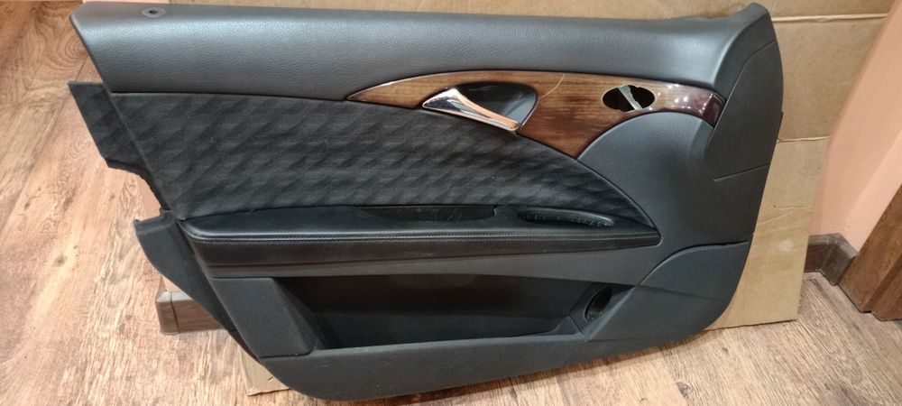 Кори за врати,пепелник,сензори и други части за Mercedes Benz W 211