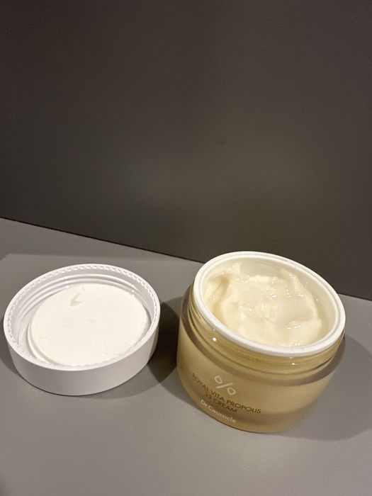 Dr. Ceuracle “Royal Vita Propolis 33 cream”