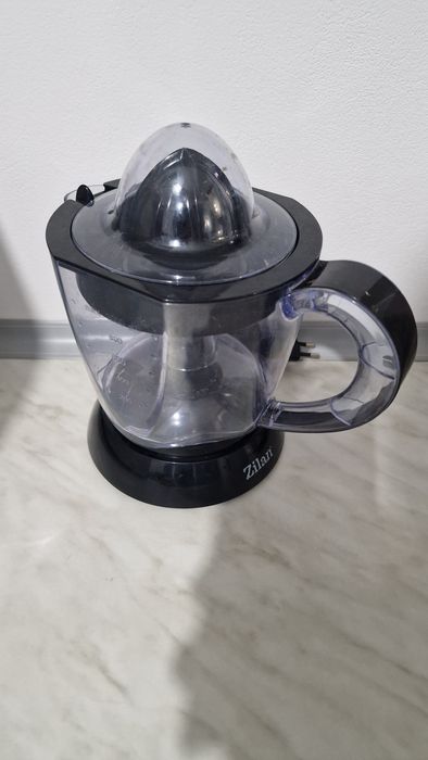 Storcător de fructe