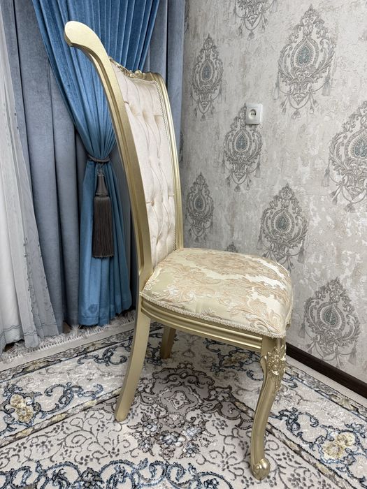 Продается стол стулья абсолютно новый