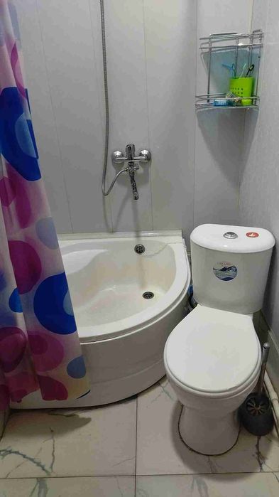 Урганч шахри марказида 2 каватли дукон келишилган нархда сотилади