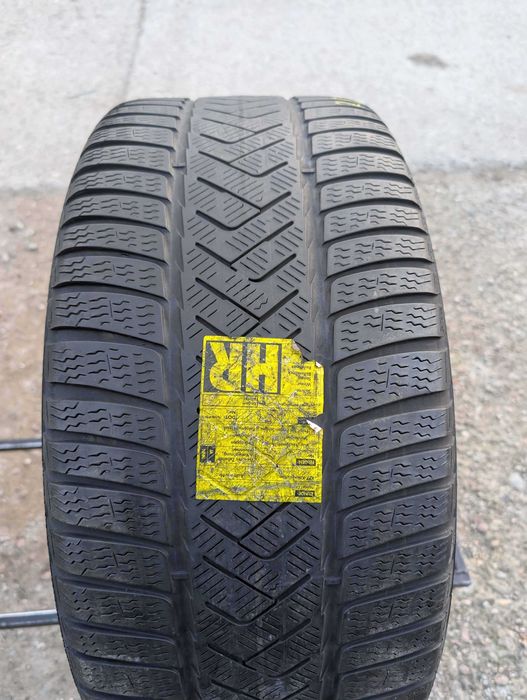 Anvelopa Iarna 275/40 R20 PIRELLI Sottozero 3 106V - Runflat 4.5mm