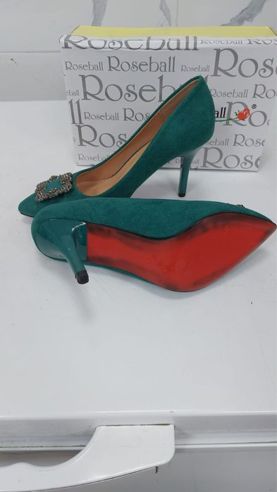 Женская вечерняя обувь