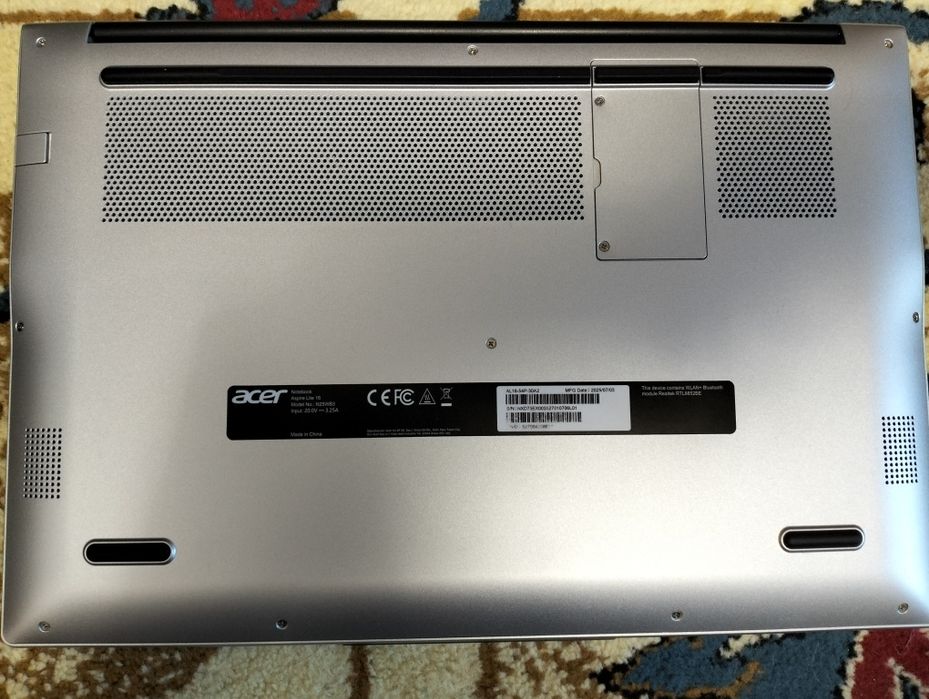 Vând laptop Acer Aspire Lite