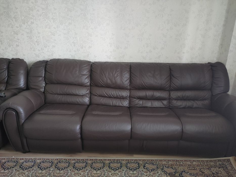 Продается  два дивана