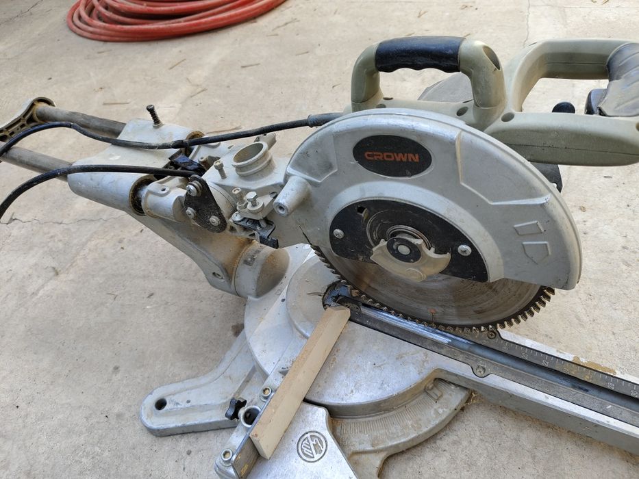 Пила торцовочная