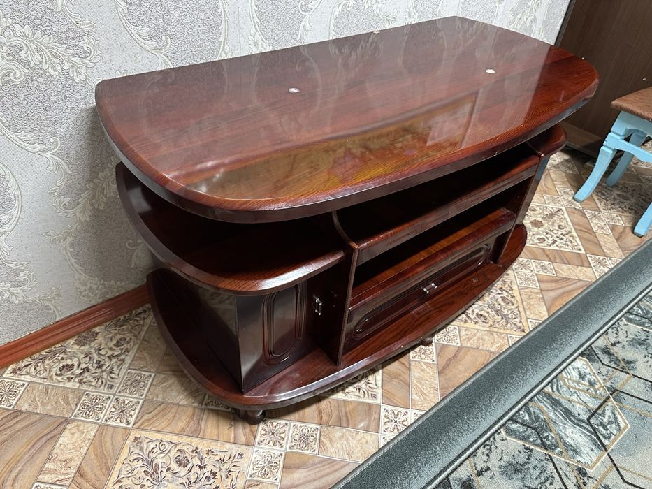 Продам ТВ- тумбу