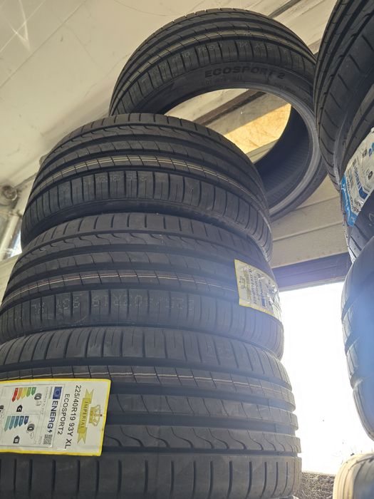 Anvelope vara 255 40 19