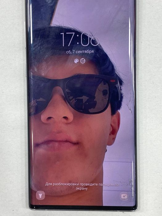 Note 10 + 256gr rasmda korsatilgan