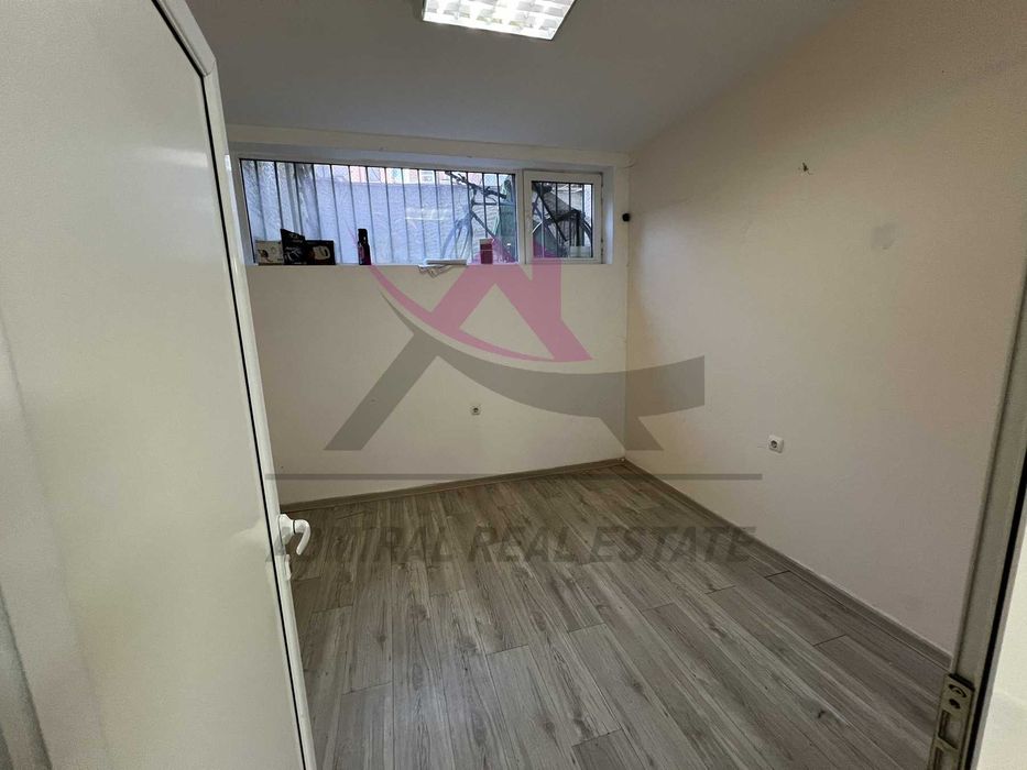 Дава се под наем Магазин в Варна, Център - 100 кв.м за 765 € - Снимка #3