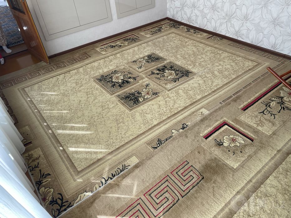 Гилам, глем, кавёр, ковёр.