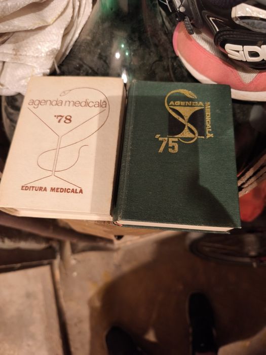 Cărți medicina și lucru manual