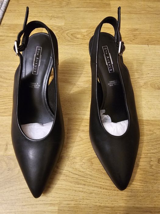 Pantofi dama din piele decupati