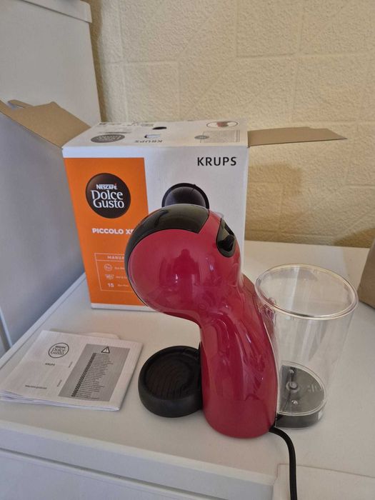 Espressor cu capsule Piccolo XS negru & rosu